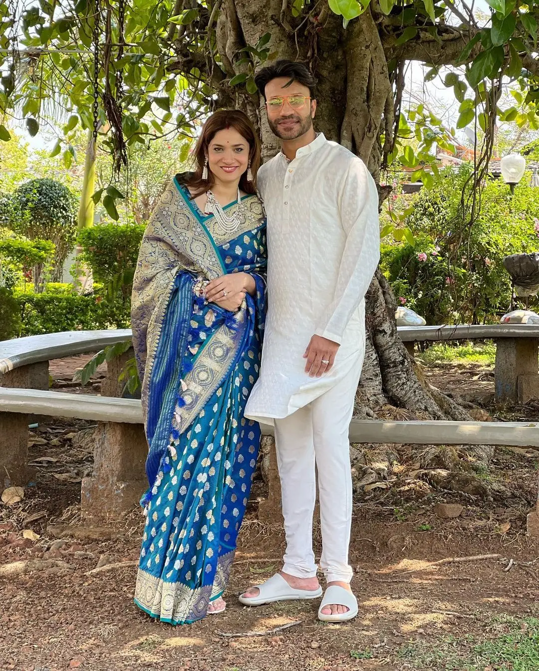 ANKITA LOKHANDE IN SOUTH INDIAN TRADITIONAL BLUE SAREE BLOUSE 8